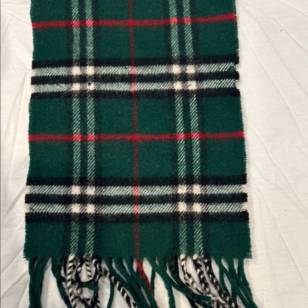 Authentic Burberry Green Plaid Scarf - Picture 6 of 9